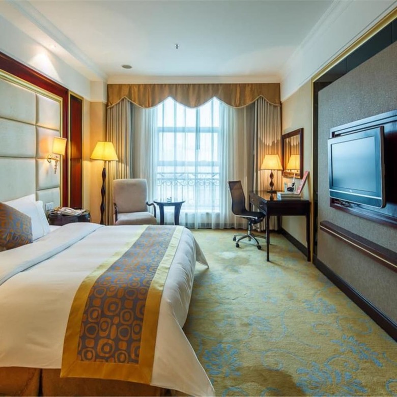City Hotel