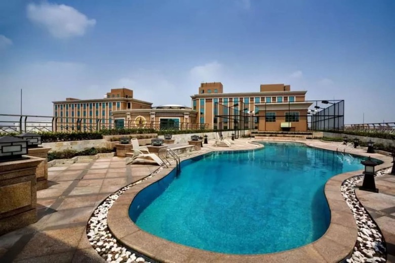 City Hotel