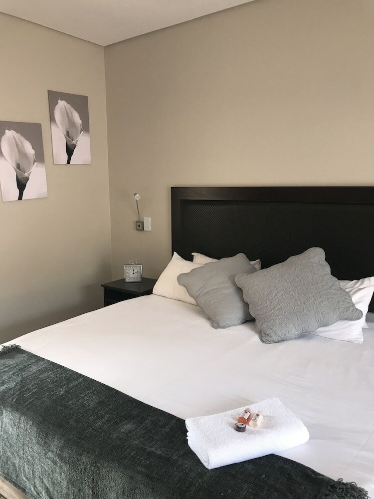 Hotel Manor Hills Guest Lodge
