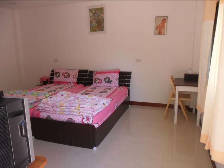 Hotel Suan Phueng Pa Wai Resort