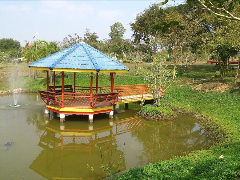 Hotel Suan Phueng Pa Wai Resort