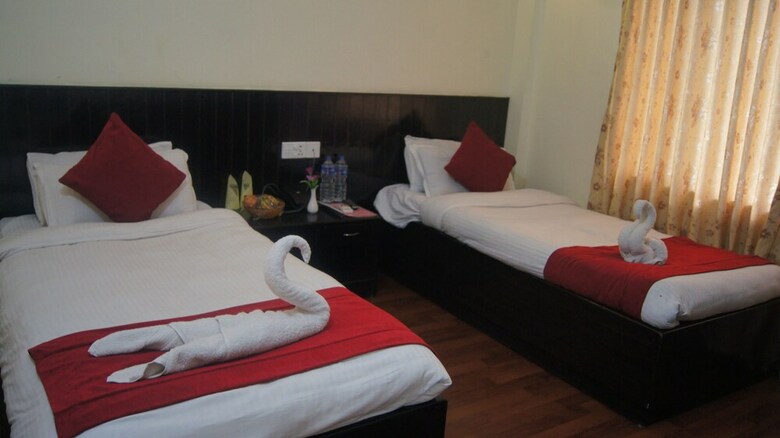 Hotel River Crown