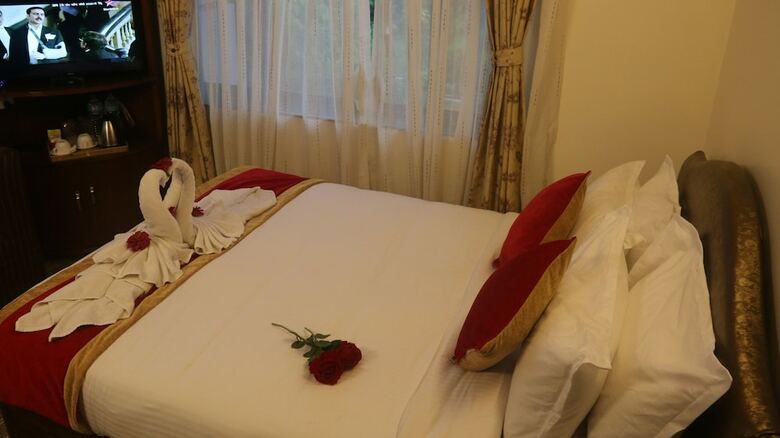 Hotel River Crown