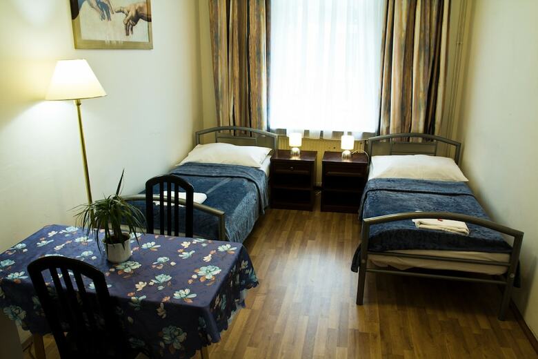 Happy Apartments For Friends