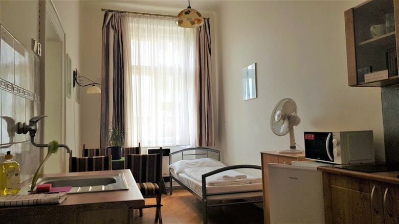 Happy Apartments For Friends