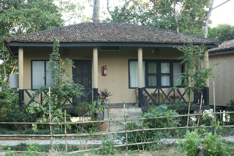 Jungle Villa Resort