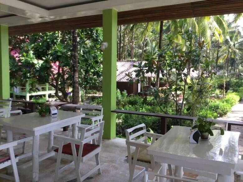 Hotel Phayam Coconut Beach Resort