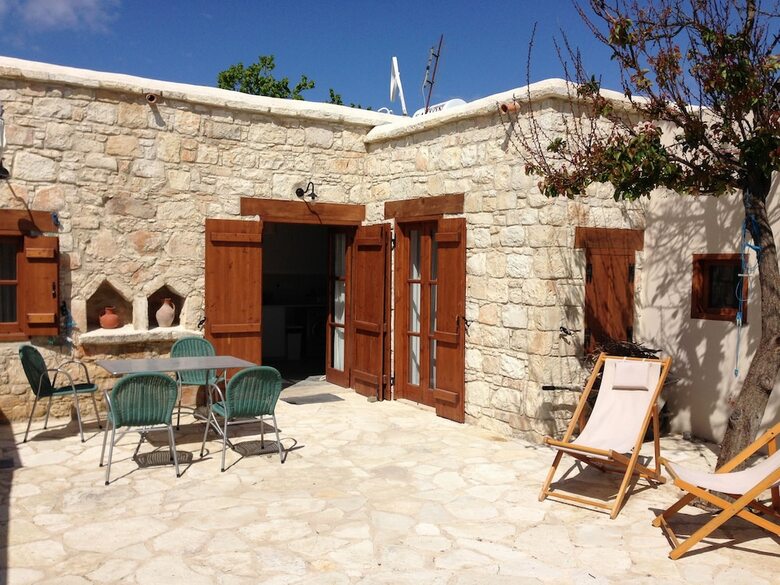 House Of Eleni