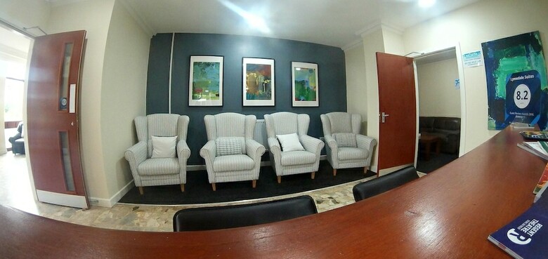 Apartamentos Lymedale Suites