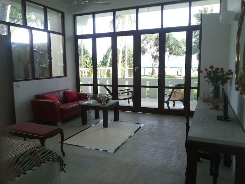 Nirvana Beach Boutique Hotel