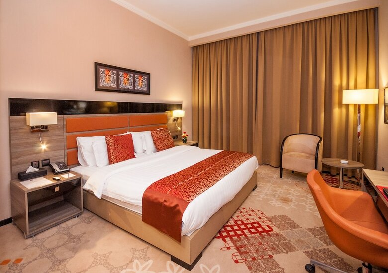 Mira Waterfront Hotel