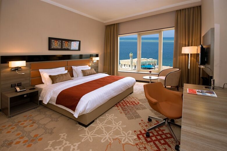 Mira Waterfront Hotel