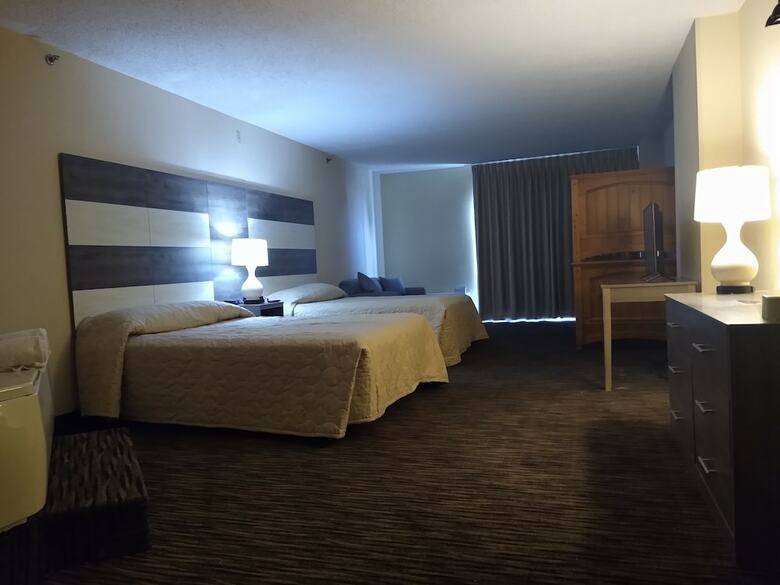 Hotel Americana Motor Inn
