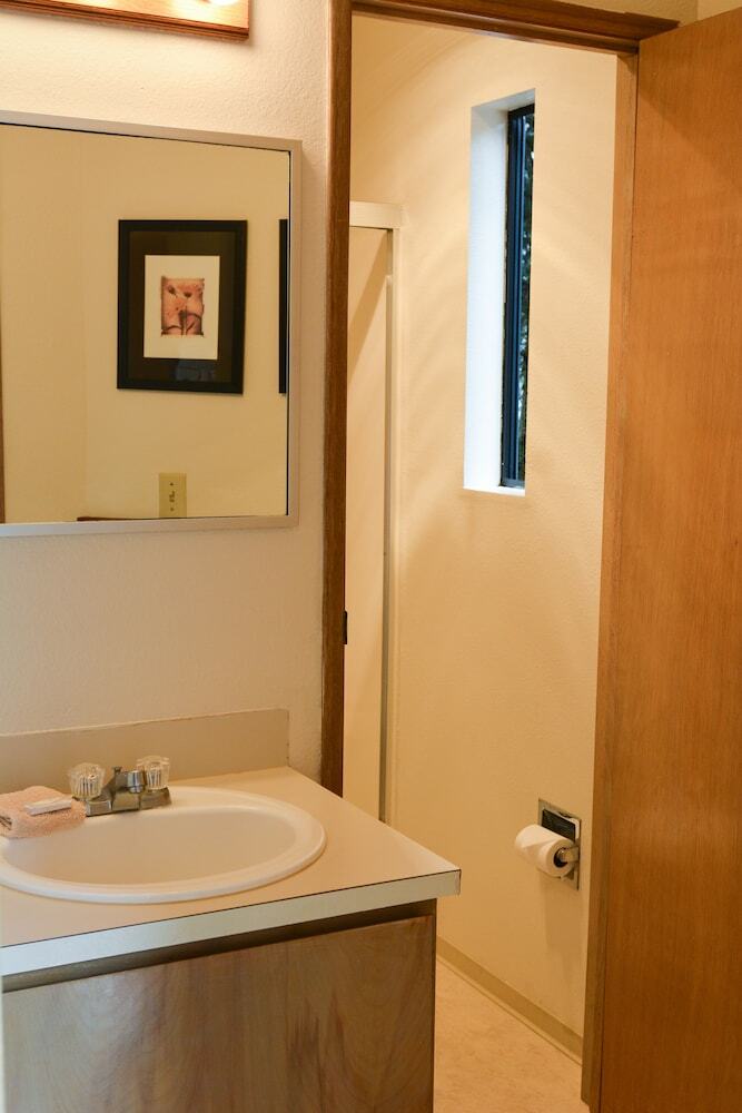 Surfcrest Vacation Condominiums, A Vri Resort