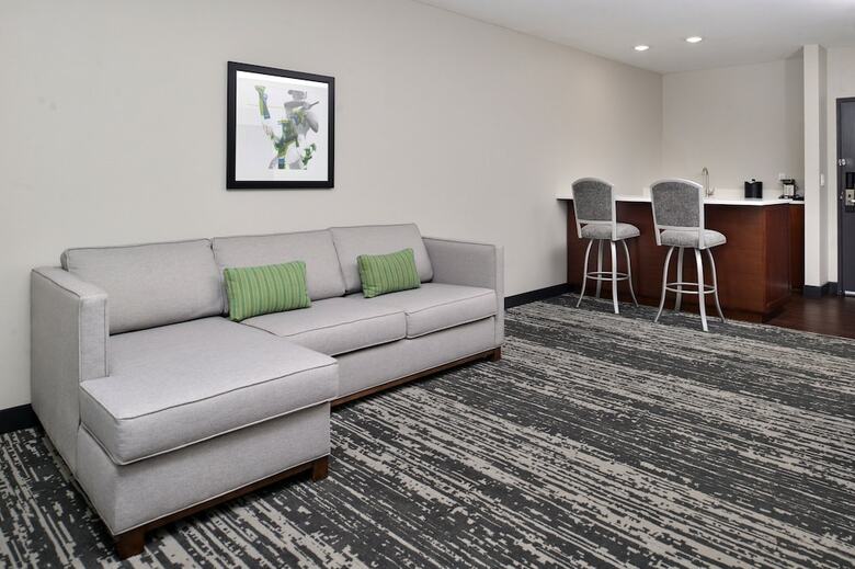 Hotel Four Points By Sheraton Omaha Midtown