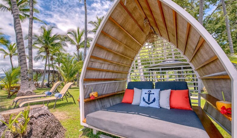 Isla Chiquita Glamping Hotel