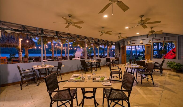 Isla Chiquita Glamping Hotel