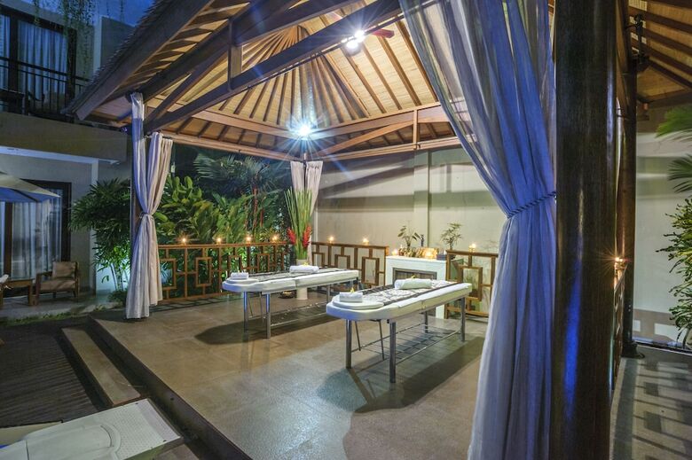 D'penjor Seminyak Hotel