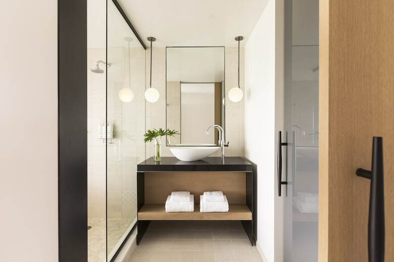 Kimpton La Peer Hotel