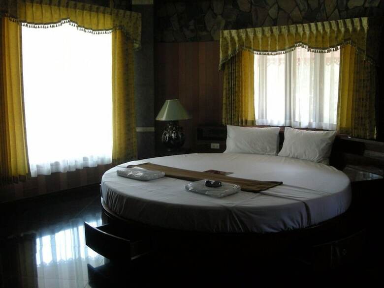 Hotel Two Tiger Resort & Spa