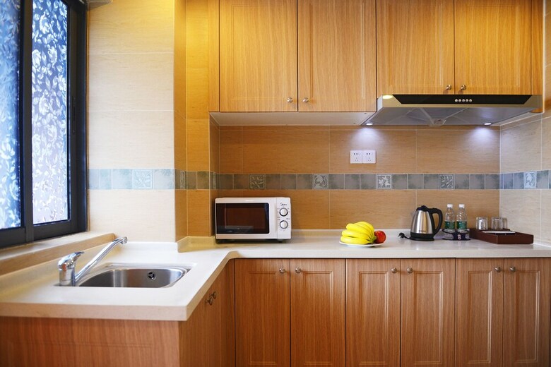Yishang Apartment-silver Hailing Island