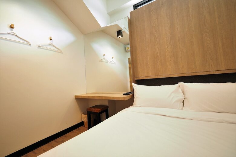 Hostal T Hostel @ Victory Monument