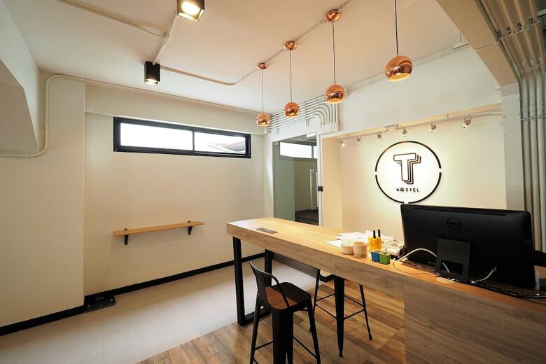 Hostal T Hostel @ Victory Monument