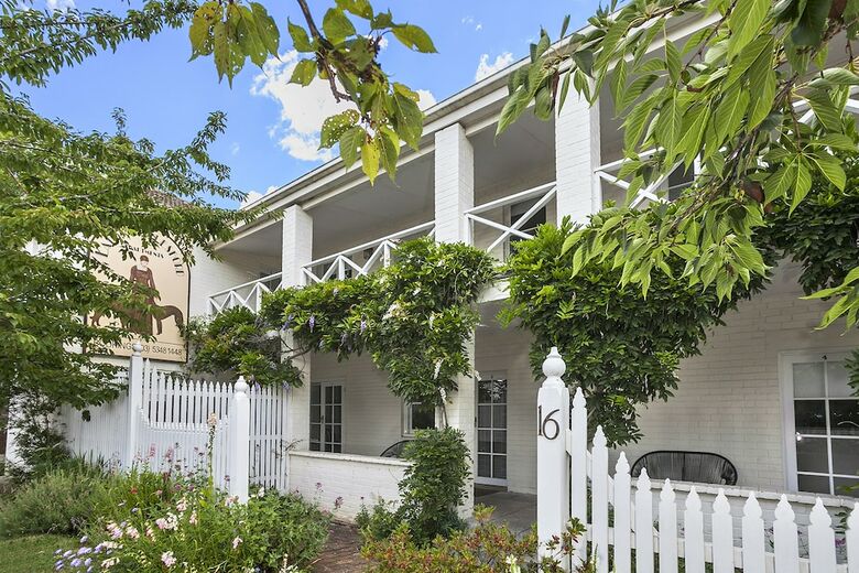 Lake Daylesford Apartments 5