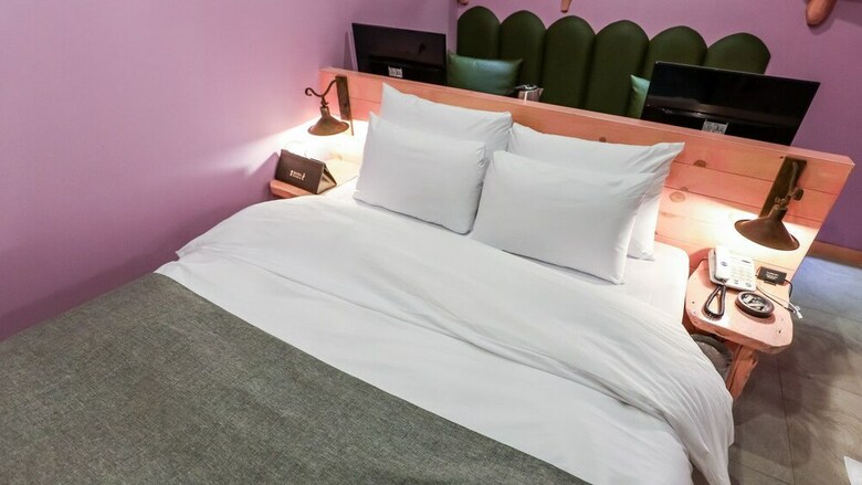 Hotel Form