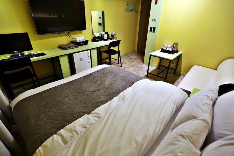 Hotel Form