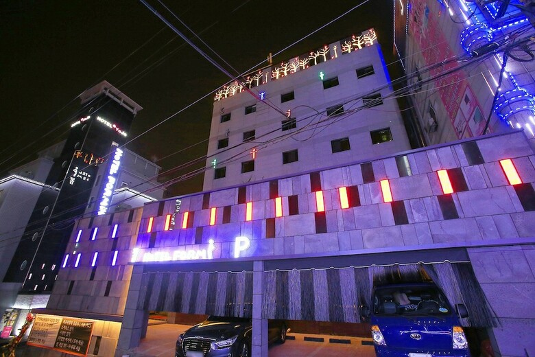 Hotel Form
