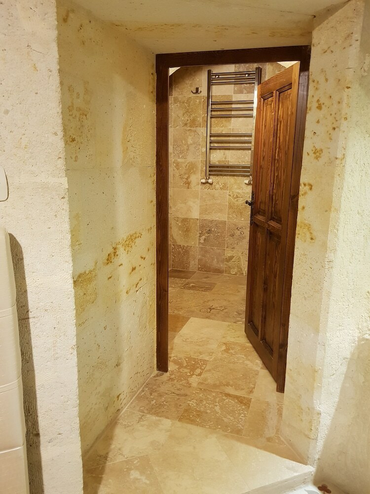 Demisos Caves The Hotel