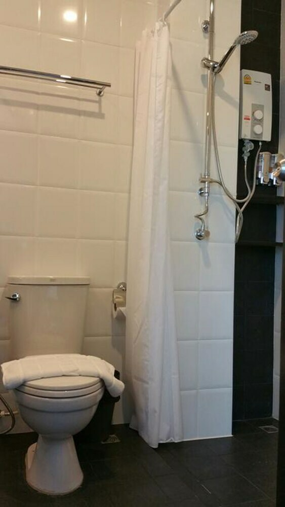 Hotel Phuket Airport Place