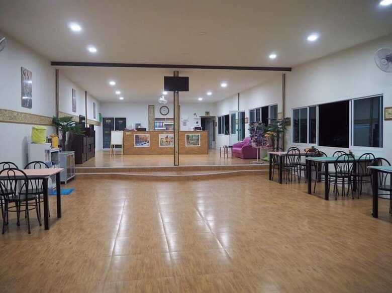 Hotel At Night Airport Resort