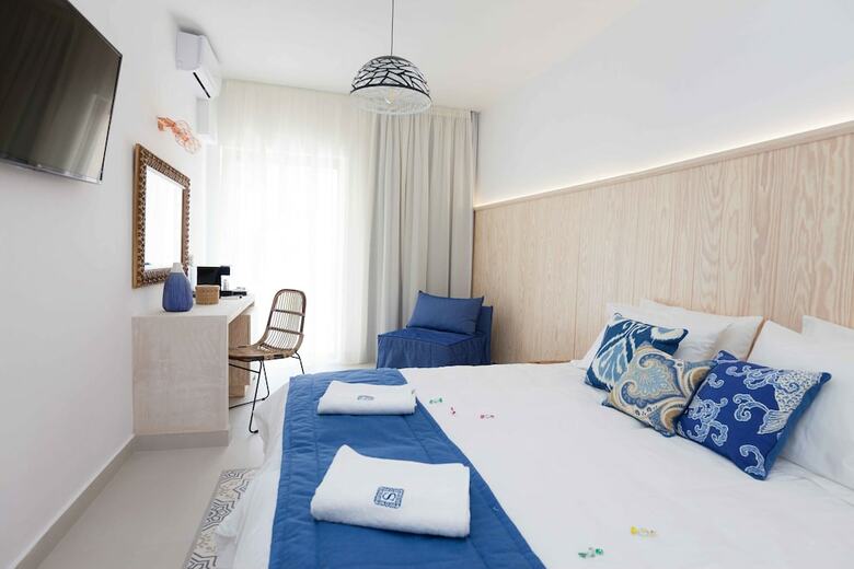 Serenity Blue Hotel