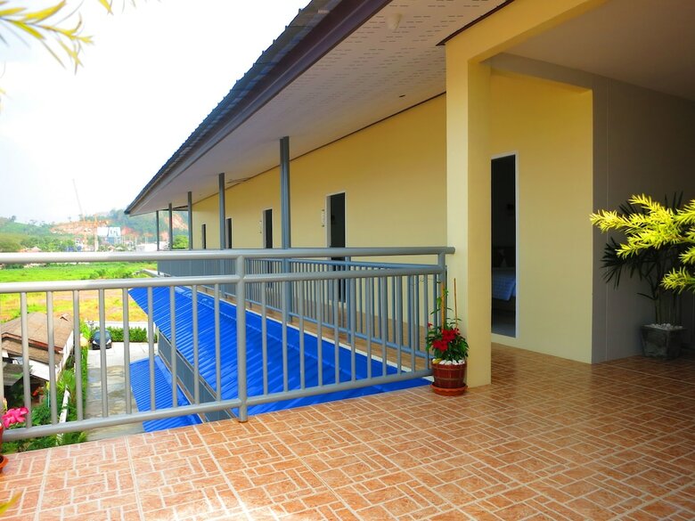 Hotel Wongmuang Place