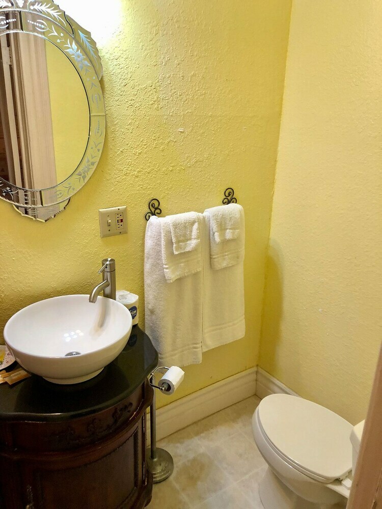 Bed & Breakfast Power's Mansion Inn