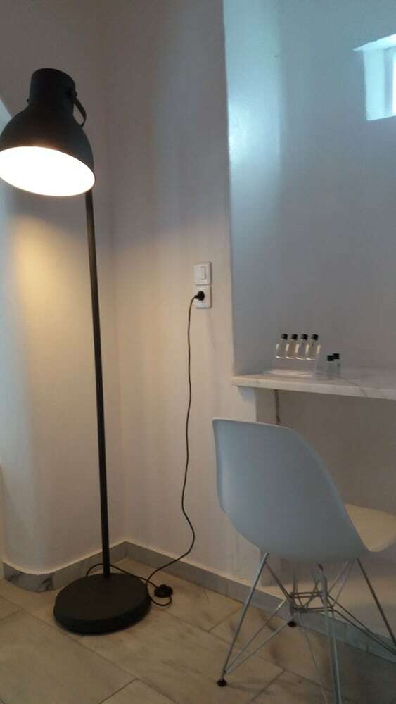 Hotel Manos Rooms