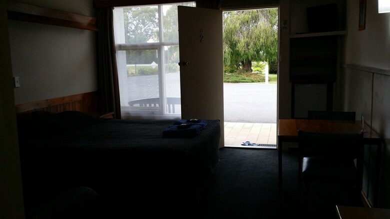 Terang Motor Inn