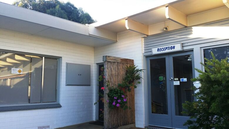 Terang Motor Inn