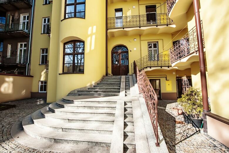 Magic Apartments
