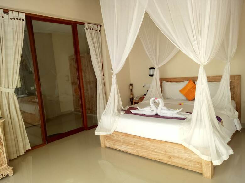 Hotel Oyo 2667 Aron Guest House
