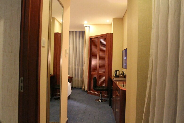 Tianrun Jinwang Hotel