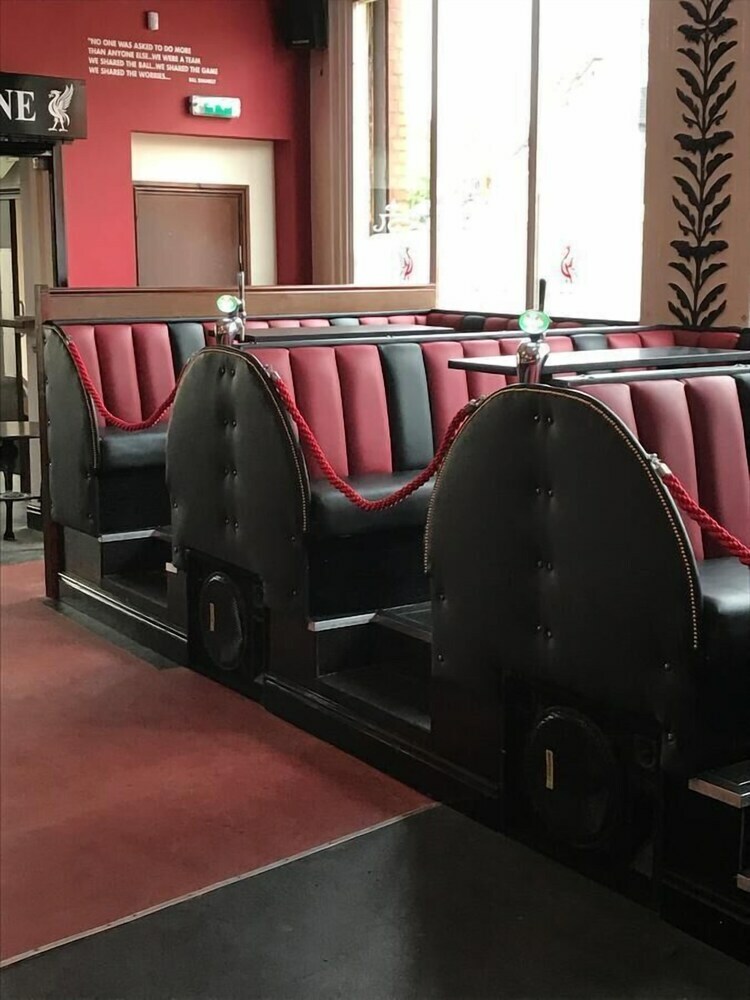 Hostal The King Harry