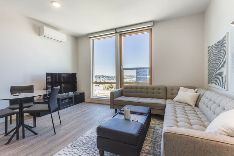 Domicile Suites At Cove