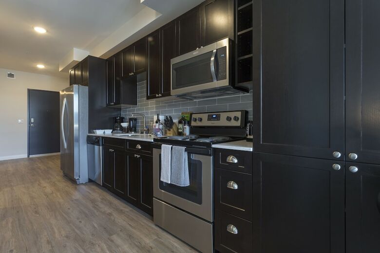 Domicile Suites At Cove