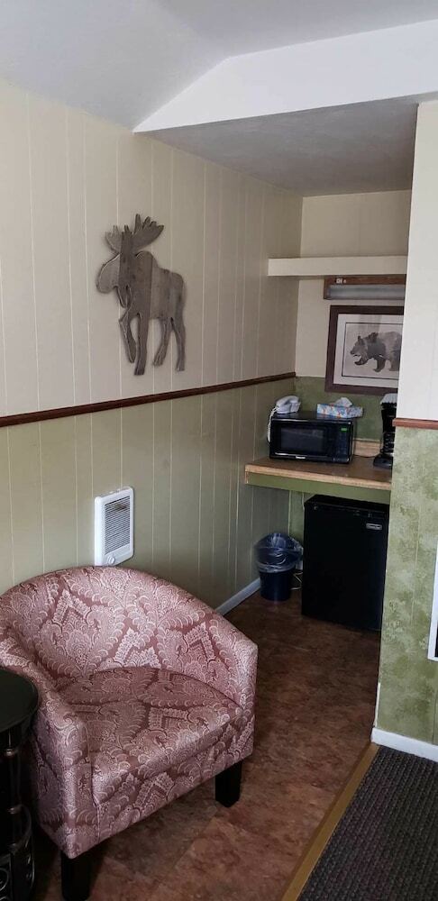 Motel Lamplighter Cabins & Suites