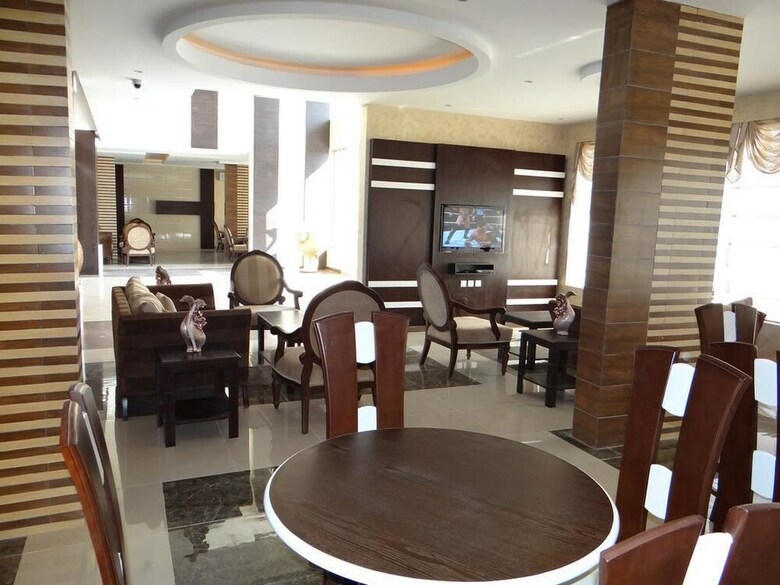 Apartamentos Al Muhaidb Residence Al Maidan