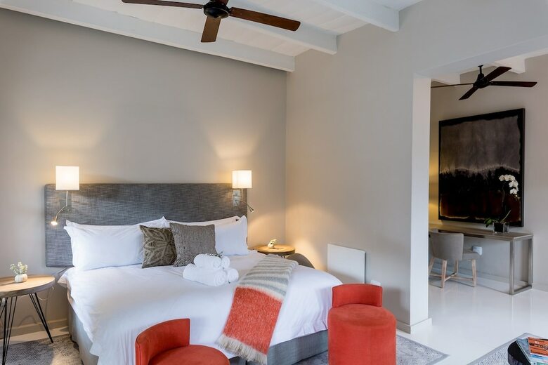 Bed & Breakfast Macaron Boutique Guest House