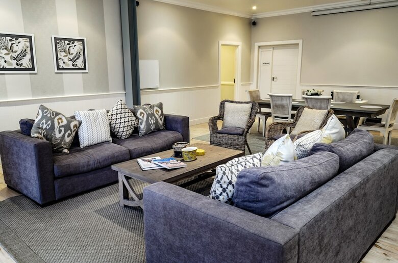 Hotel First Avenue Guesthouse